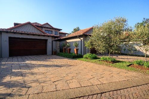 Hartbeespoort,    650 000 €