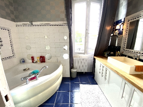 Property Detail