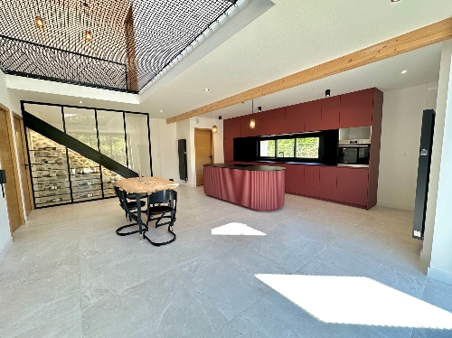 Property Detail